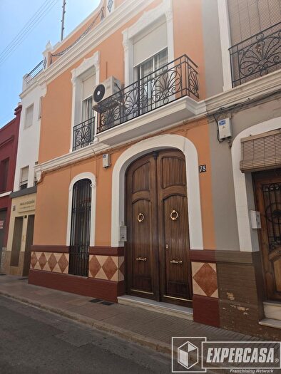 Casas en venta y pisos alquiler - 1