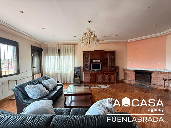 Casas en venta y pisos alquiler - 1