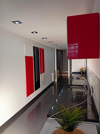 Casas en venta y pisos alquiler - 2