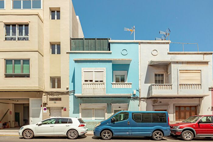 Casas en venta y pisos alquiler - 1