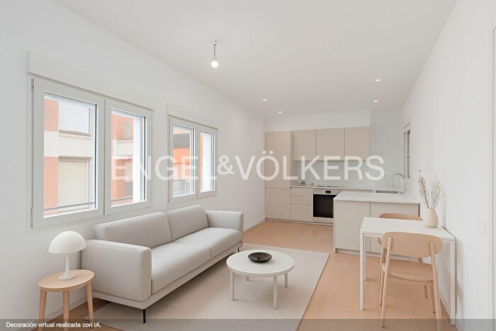 Casas en venta y pisos alquiler - 1