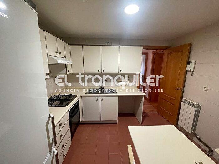 Casas en venta y pisos alquiler - 3
