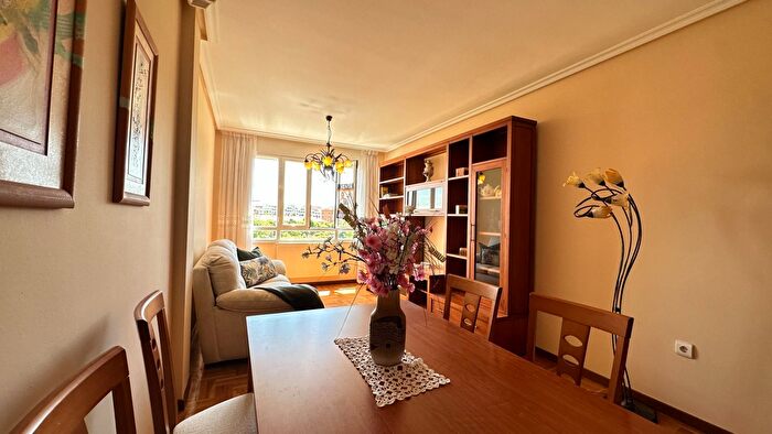Casas en venta y pisos alquiler - 1