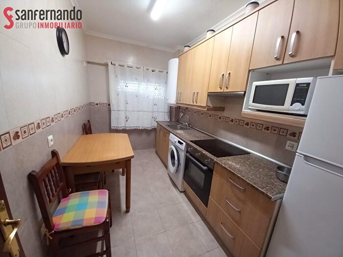 Casas en venta y pisos alquiler - 2