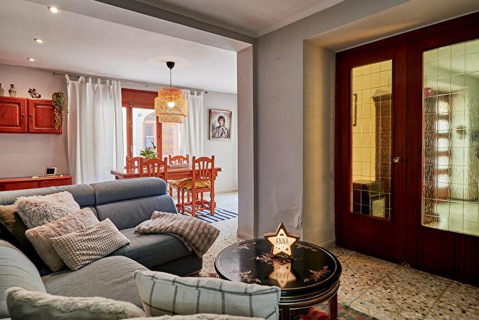 Casas en venta y pisos alquiler - 3