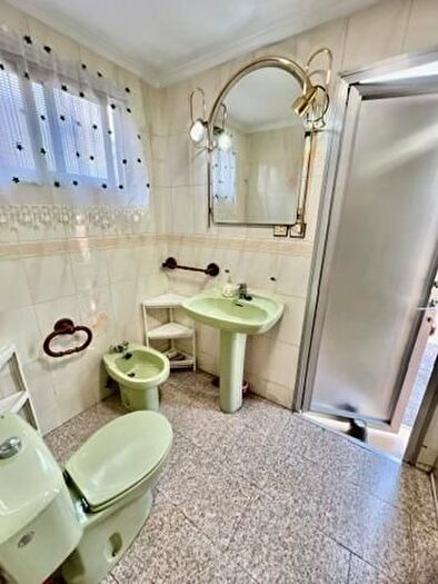 Casas en venta y pisos alquiler - 3