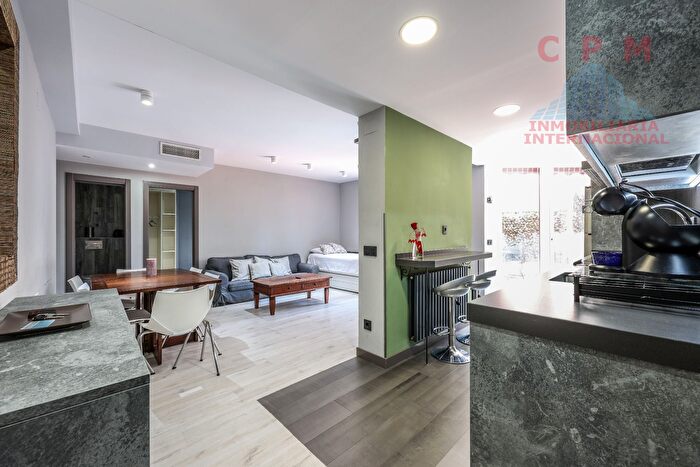 Casas en venta y pisos alquiler - 3
