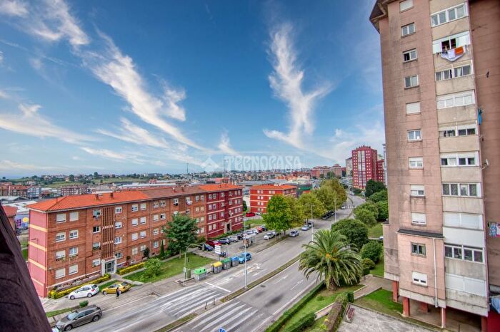 Piso en venta en Alisal San Román, Santander de 3 habitaciones