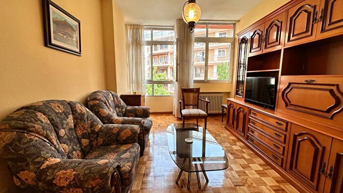 Casas en venta y pisos alquiler - 1