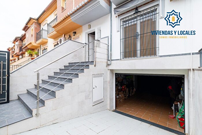 Casas en venta y pisos alquiler - 1