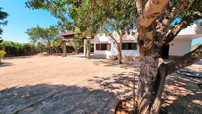 Casa en venta en Sant Jordi de Ses Salines Sant Francesc, Sant Josep de sa Talaia de 3 habitaciones