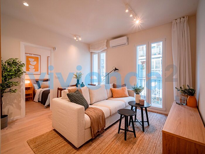 Piso en alquiler en Tetuán, Bellas Vistas de 2 habitaciones
