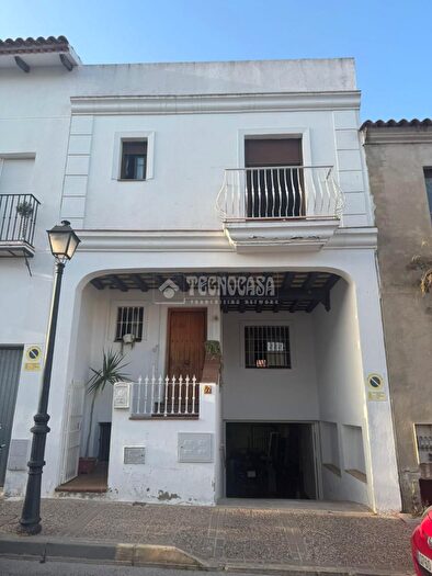Casas en venta y pisos alquiler - 1