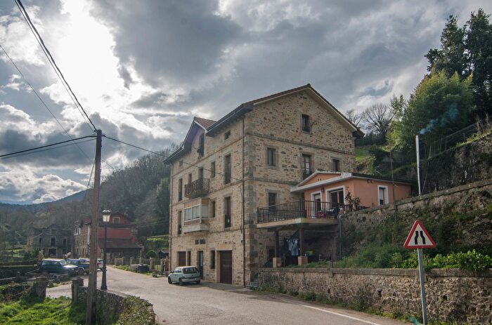 Piso en venta en Ampuero, Cantabria