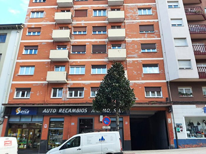Casas en venta y pisos alquiler - 1