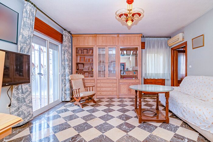 Casas en venta y pisos alquiler - 1