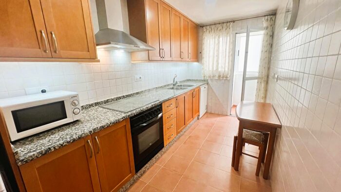 Casas en venta y pisos alquiler - 2