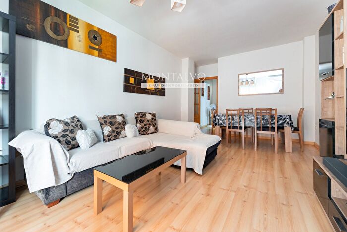 Casas en venta y pisos alquiler - 1