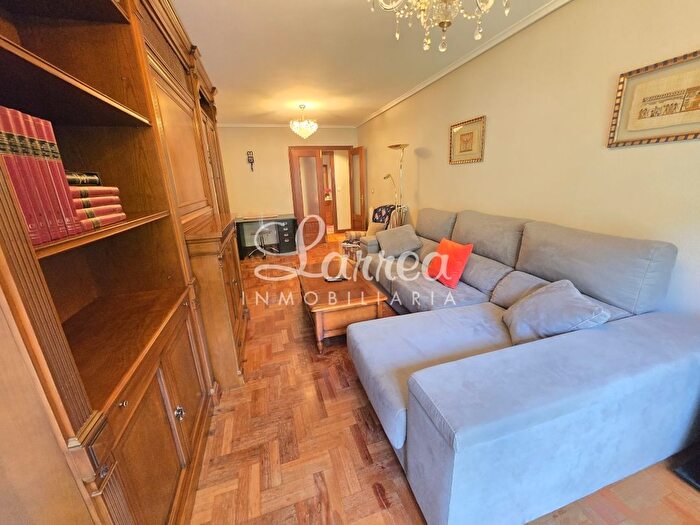 Casas en venta y pisos alquiler - 2