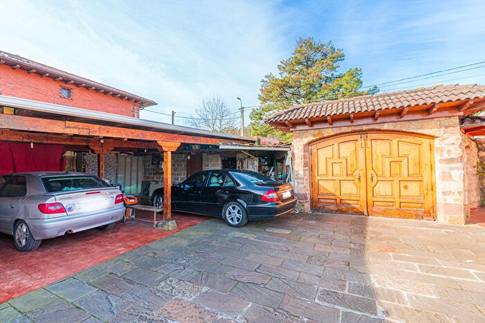 Casas en venta y pisos alquiler - 3
