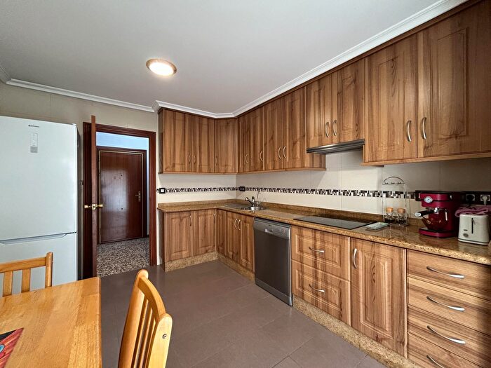 Casas en venta y pisos alquiler - 2