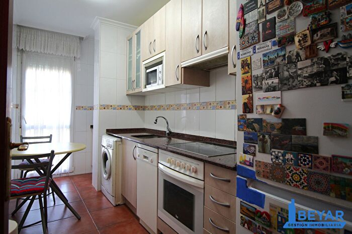 Casas en venta y pisos alquiler - 3