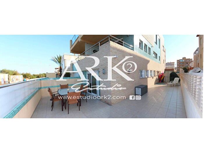 Piso en venta en Oliva Playa, Oliva de 3 habitaciones