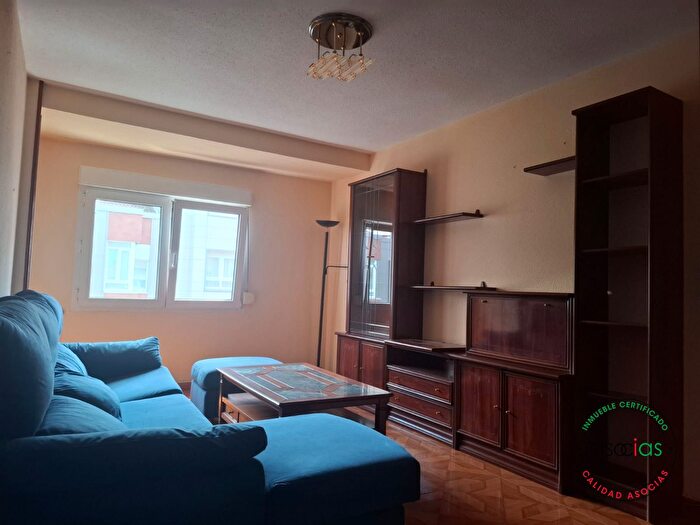 Casas en venta y pisos alquiler - 3