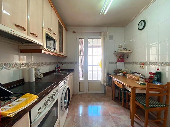 Casas en venta y pisos alquiler - 2
