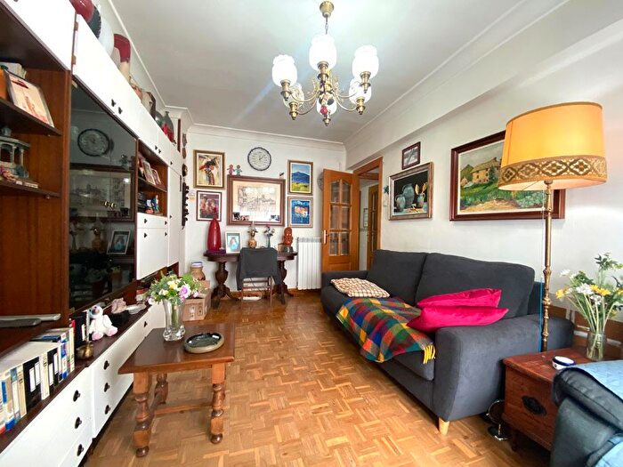 Casas en venta y pisos alquiler - 1