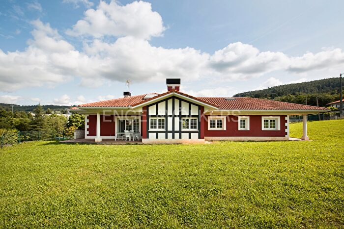 Casas en venta y pisos alquiler - 1