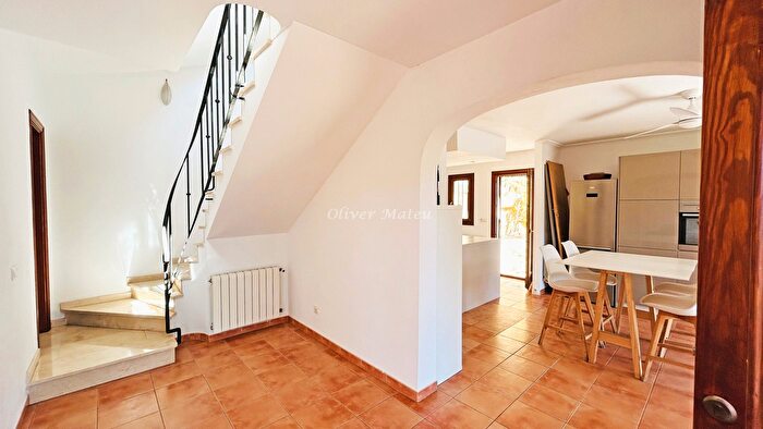 Casas en venta y pisos alquiler - 3