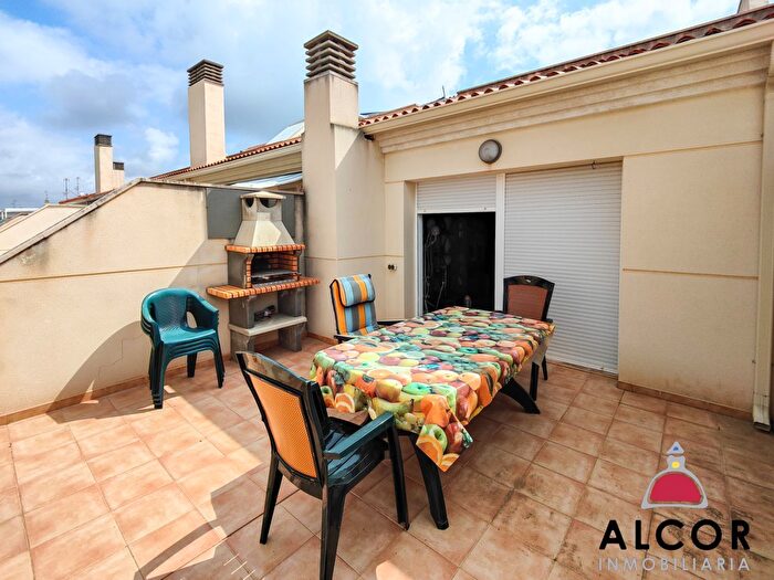 Casas en venta y pisos alquiler - 1