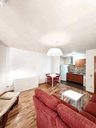 Casas en venta y pisos alquiler - 1