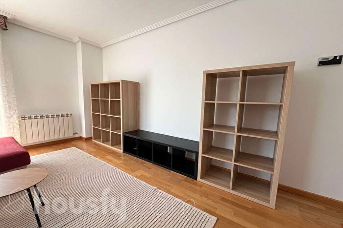 Casas en venta y pisos alquiler - 3