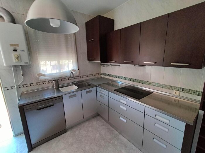 Casas en venta y pisos alquiler - 2