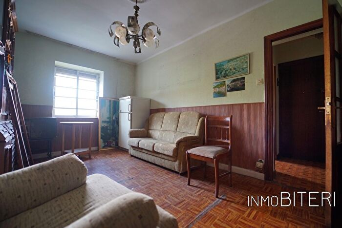 Casas en venta y pisos alquiler - 3