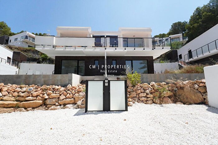 Casa en alquiler en El Bosque, Chiva de 3 habitaciones