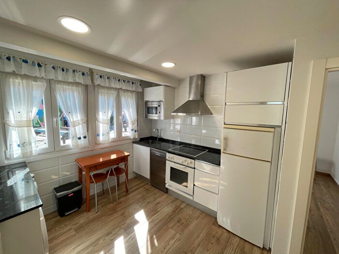 Casas en venta y pisos alquiler - 1