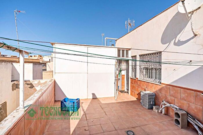 Casas en venta y pisos alquiler - 3