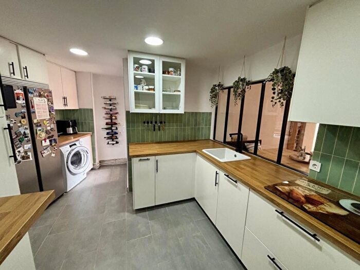 Casas en venta y pisos alquiler - 2