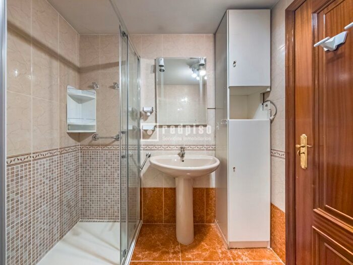 Casas en venta y pisos alquiler - 2