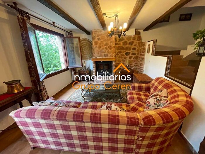 Casas en venta y pisos alquiler - 1