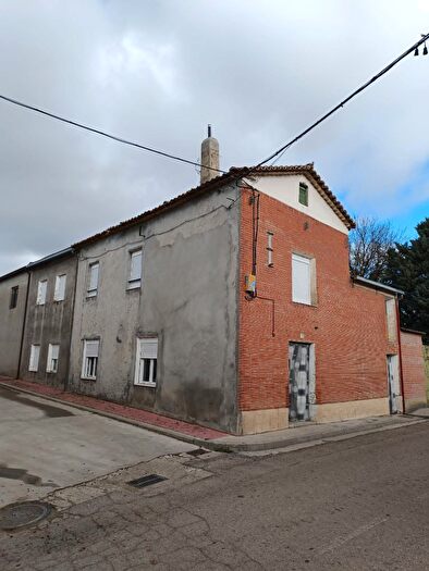 Casa en venta en CastrilloTejeriego, Valladolid de 5 habitaciones