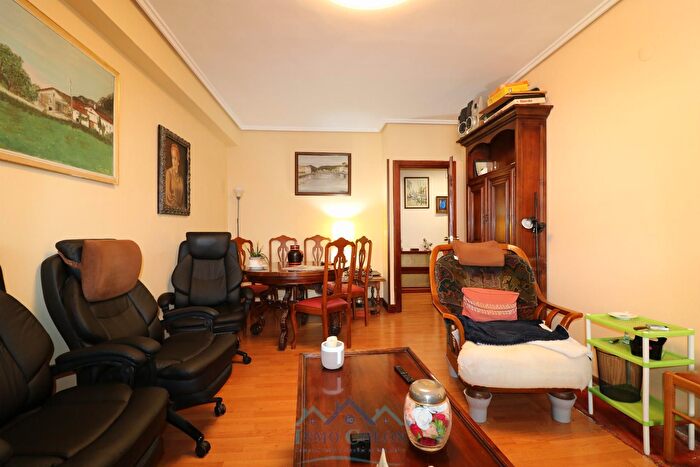 Casas en venta y pisos alquiler - 2