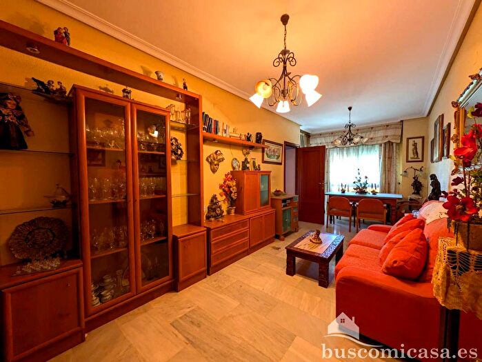 Casas en venta y pisos alquiler - 1