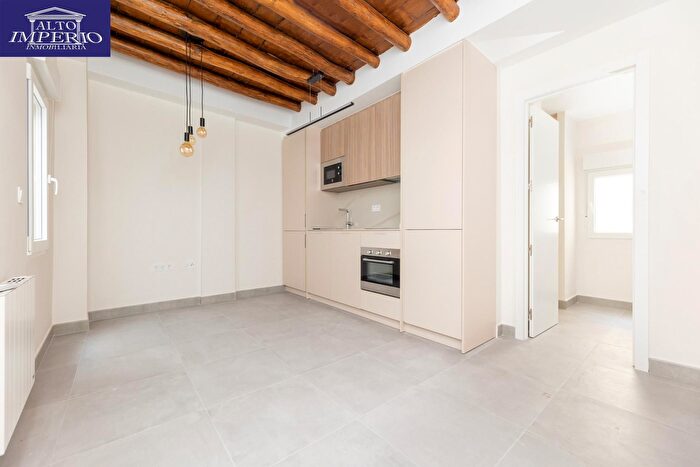 Casas en venta y pisos alquiler - 3