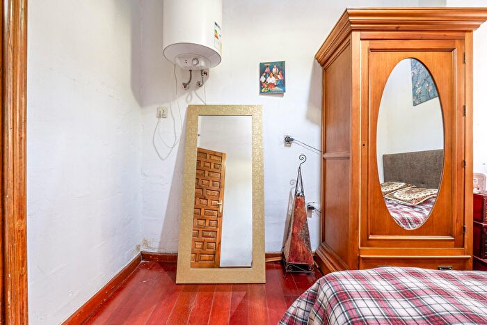 Casas en venta y pisos alquiler - 3