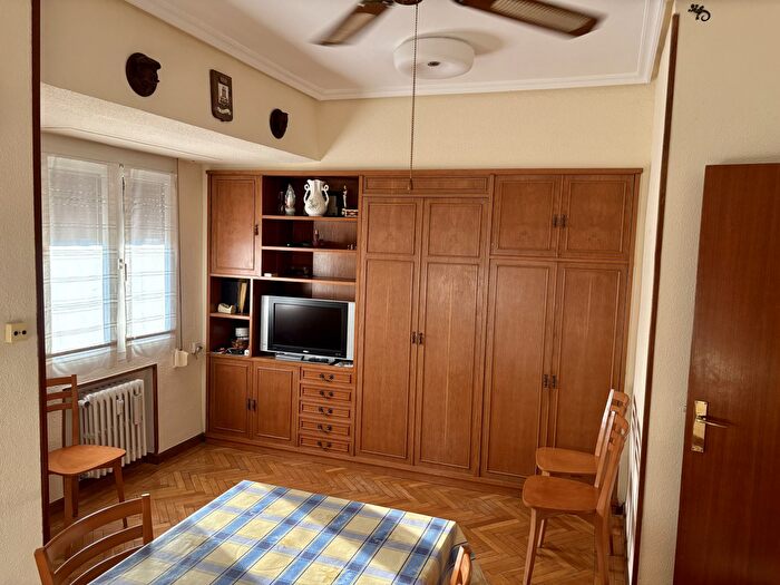 Casas en venta y pisos alquiler - 2