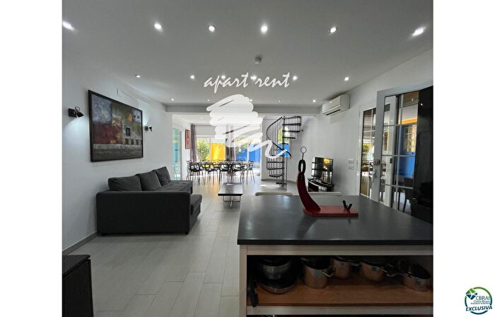 Casas en venta y pisos alquiler - 1